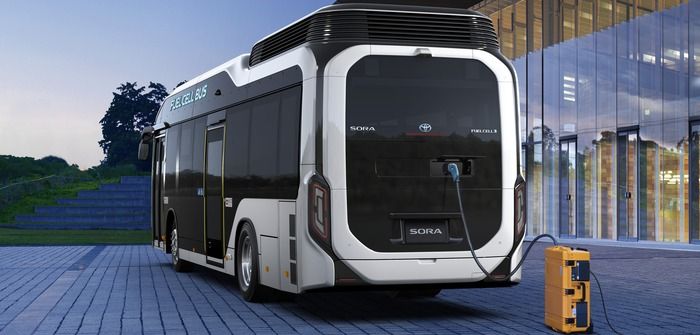 Toyota launches fuel cell bus in Tokyo