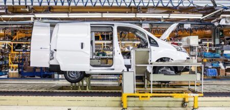 Nissan begins deliveries of new range-extended zero-emissions e-NV200