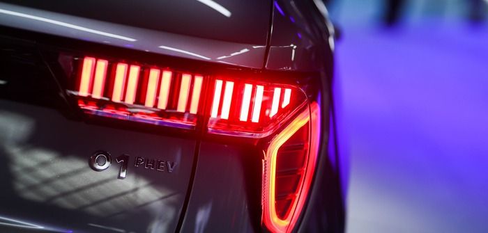 Lynk & Co reveals first PHEV