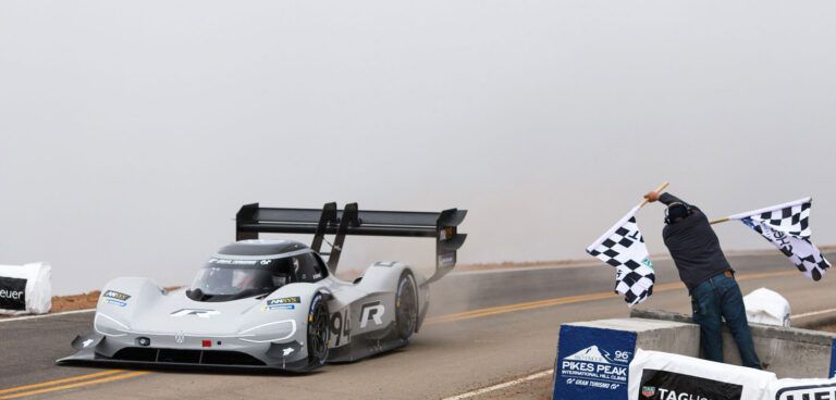Volkswagen sets new overall record on Pikes Peak Hill Climb