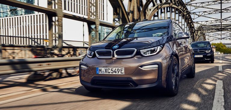 BMW updates i3 and i3s battery capacity and range