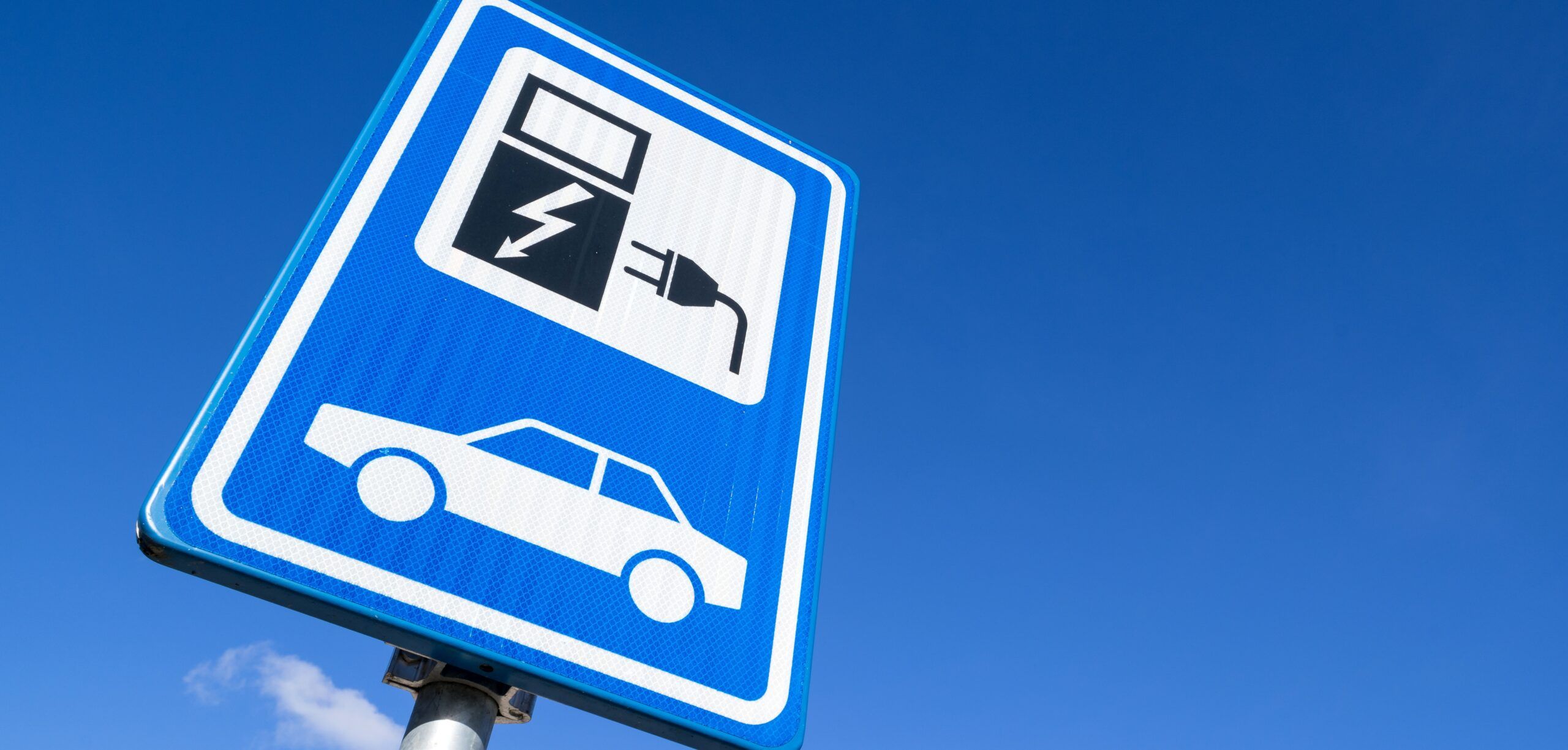 Britain’s electric vehicle charging network to bigger and faster thanks to £300m boost