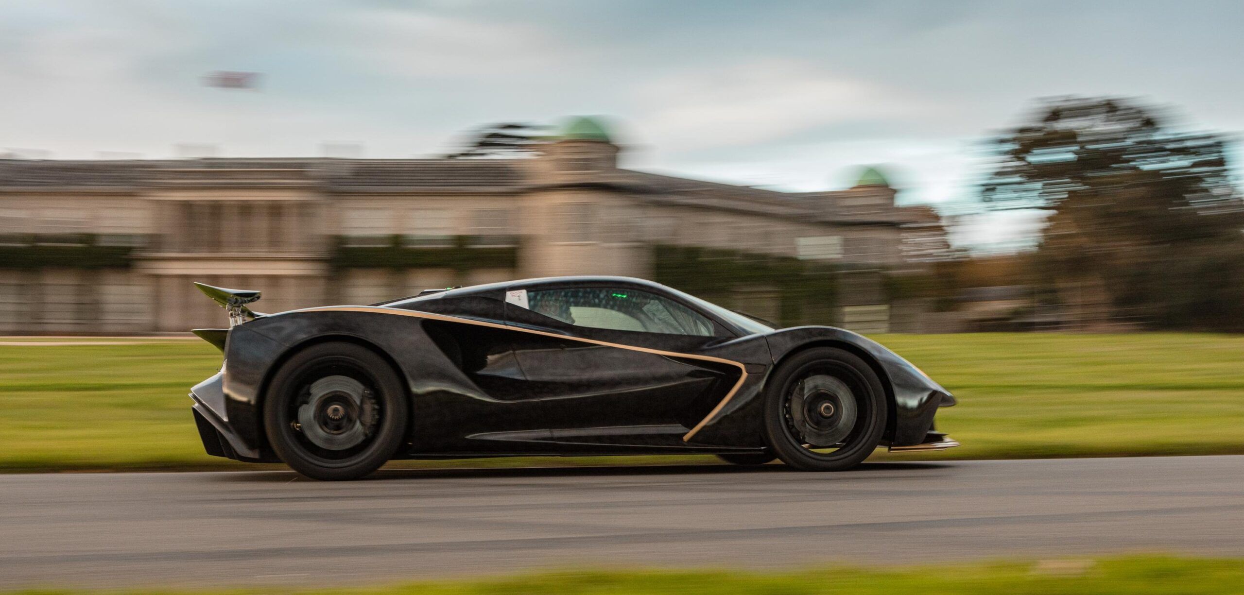Lotus Evija all-electric hypercar in action at Goodwood race track ...