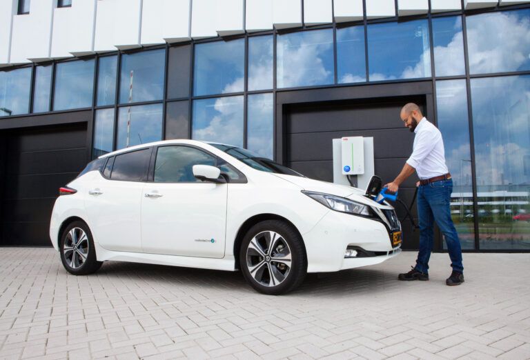 EDF and Nissan launch V2G charging service for commercial EV fleets -  Electric & Hybrid Vehicle Technology International