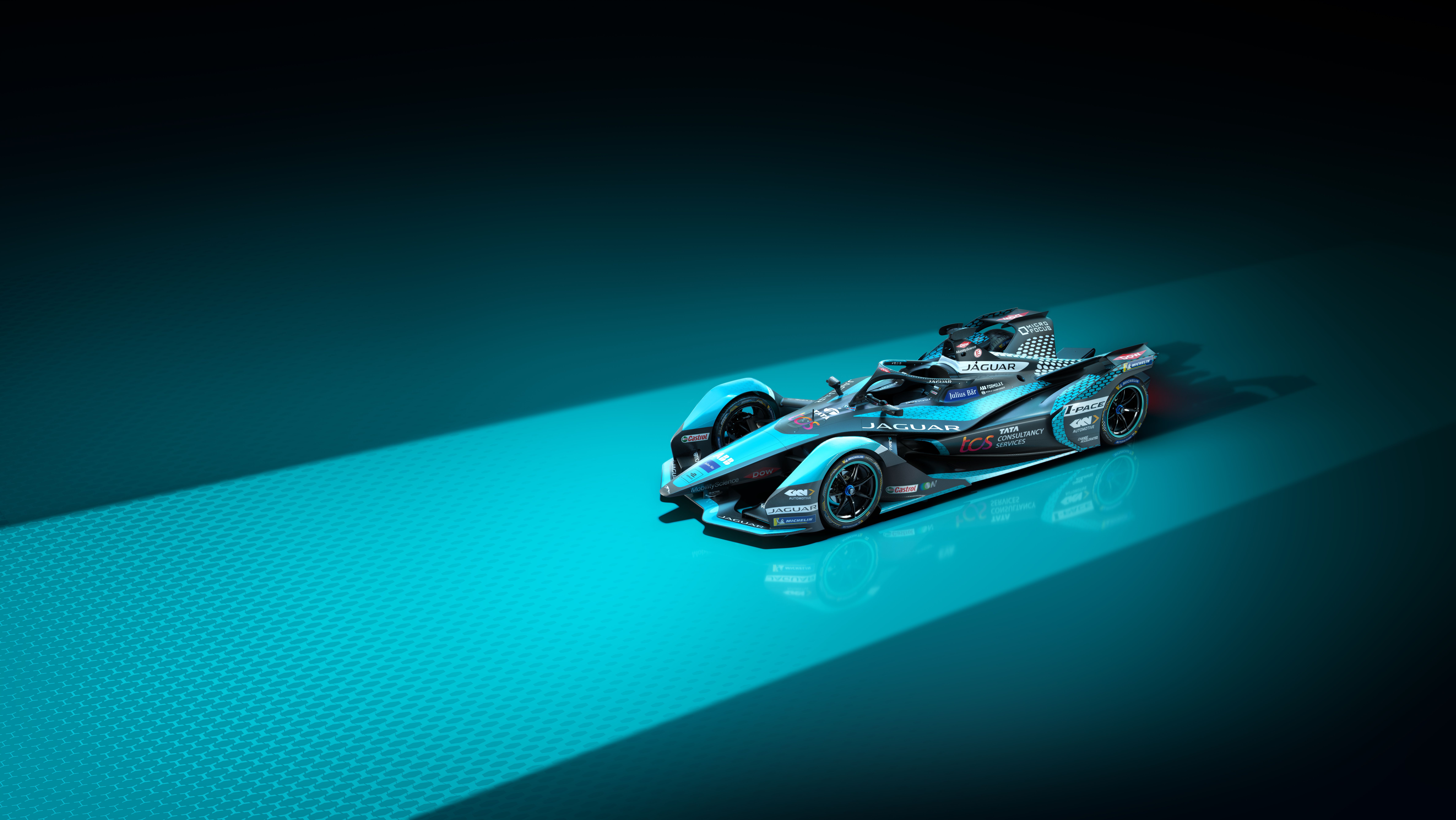 Jaguar TCS Racing reveal I-Type 6 – the most advanced all-electric
