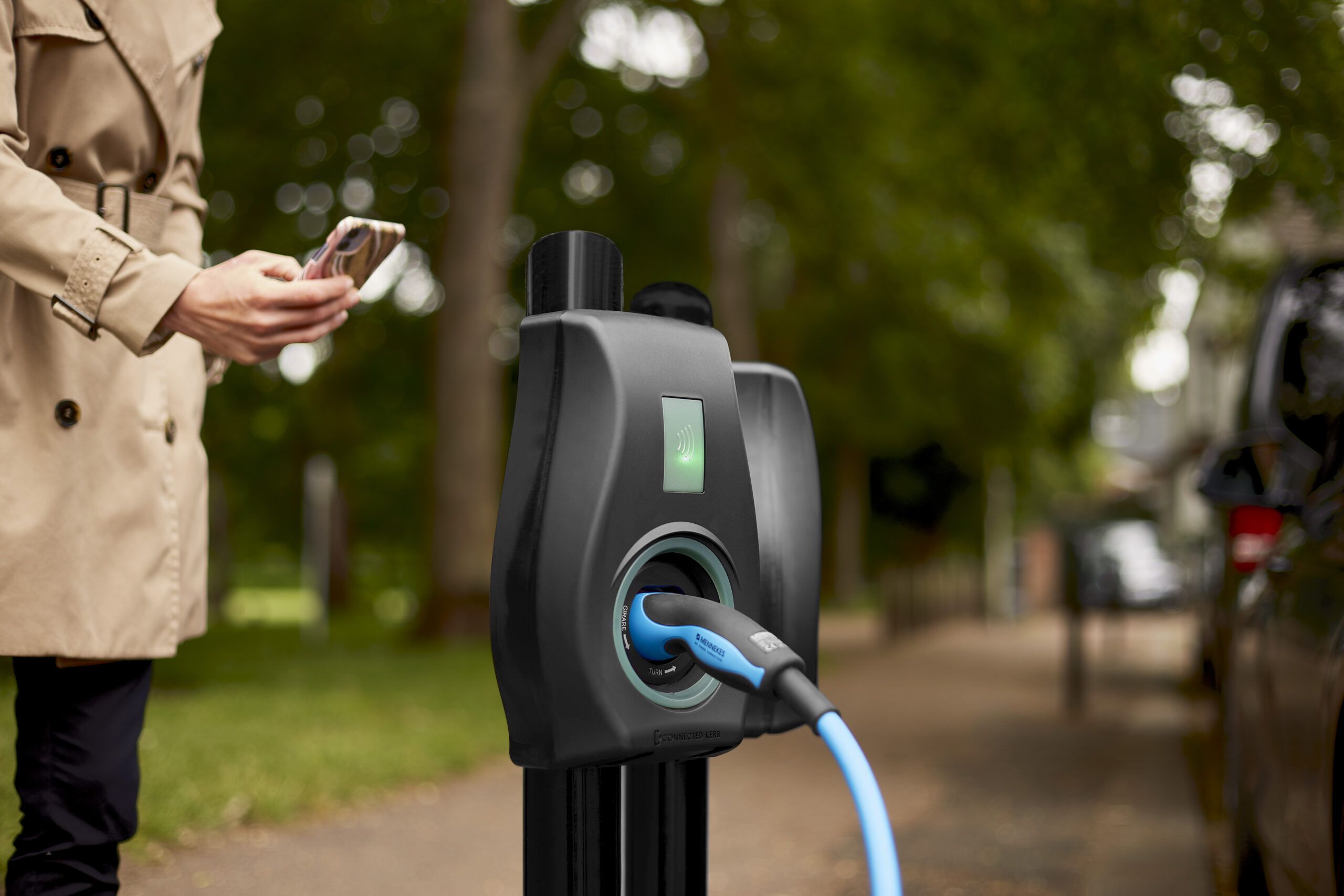 ‘Groundbreaking’ on-street EV charging technology coming to New York ...
