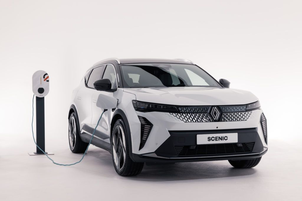 Renault unveils its Scenic E-Tech EV at IAA Mobility 2023 in Munich -  Electric & Hybrid Vehicle Technology International