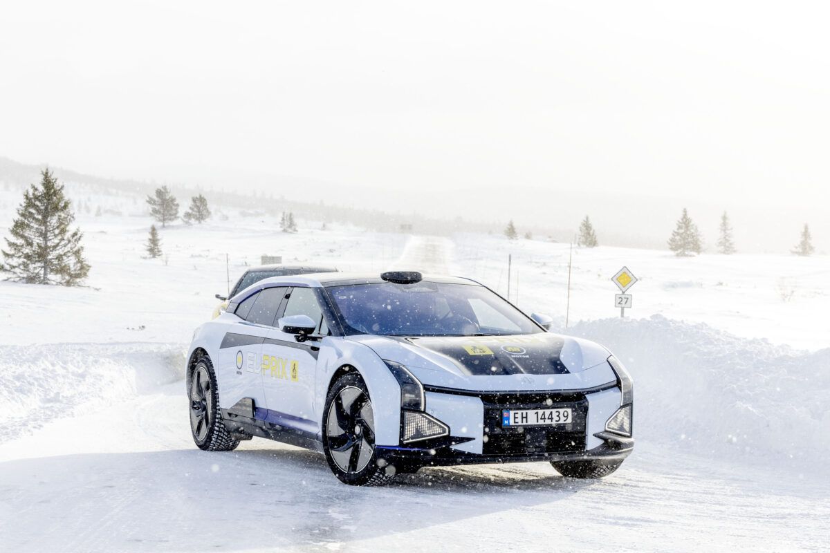 Human Horizons’ HiPhi Z breaks records in world's biggest EV range test ...