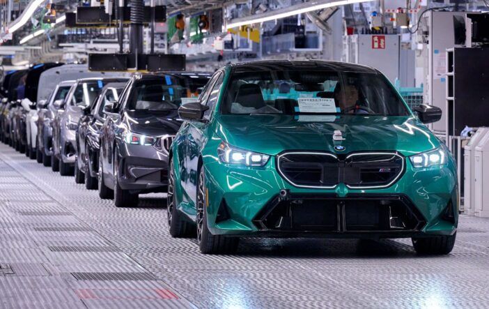 BMW begins production of new hybrid M5 at Dingolfing plant - Electric &  Hybrid Vehicle Technology International