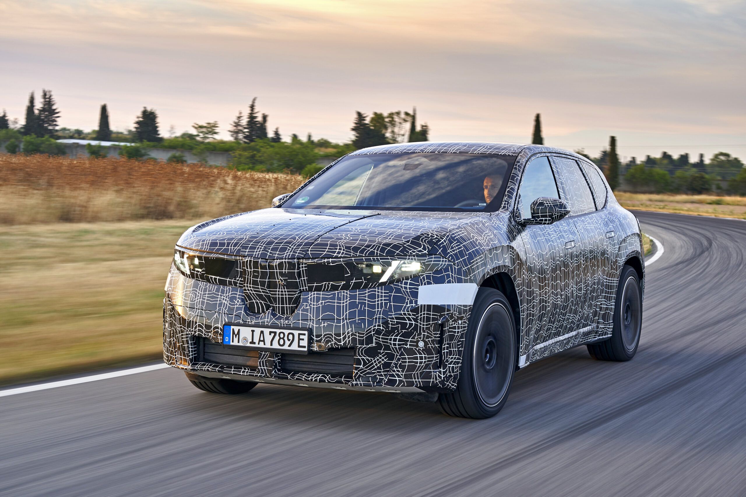 Next-Generation BMW iX3 features 800km range and 10-minute fast ...
