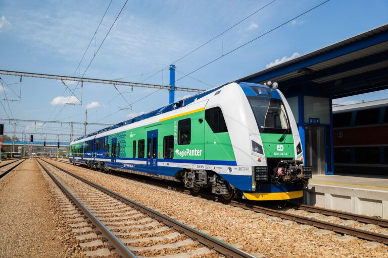Škoda Group’s battery-electric RegioPanter train makes InnoTrans debut